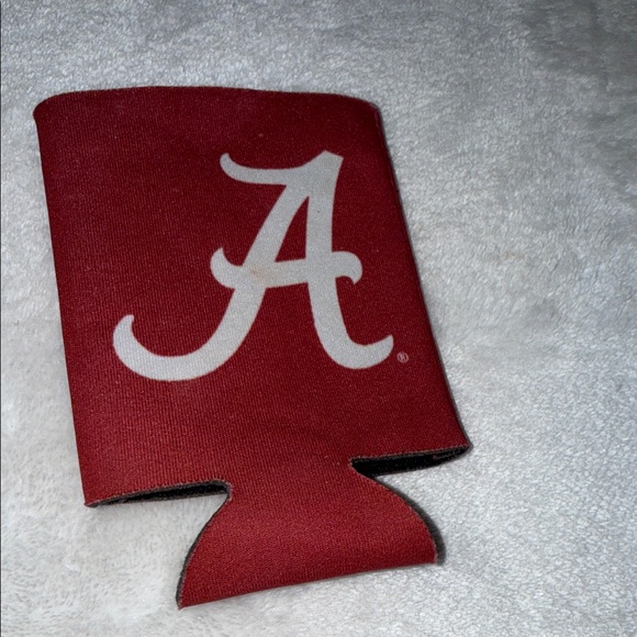 Alabama Crimson Elephant Print Tote with Matching Cap & Beaded Necklace and More - Picture 15 of 15